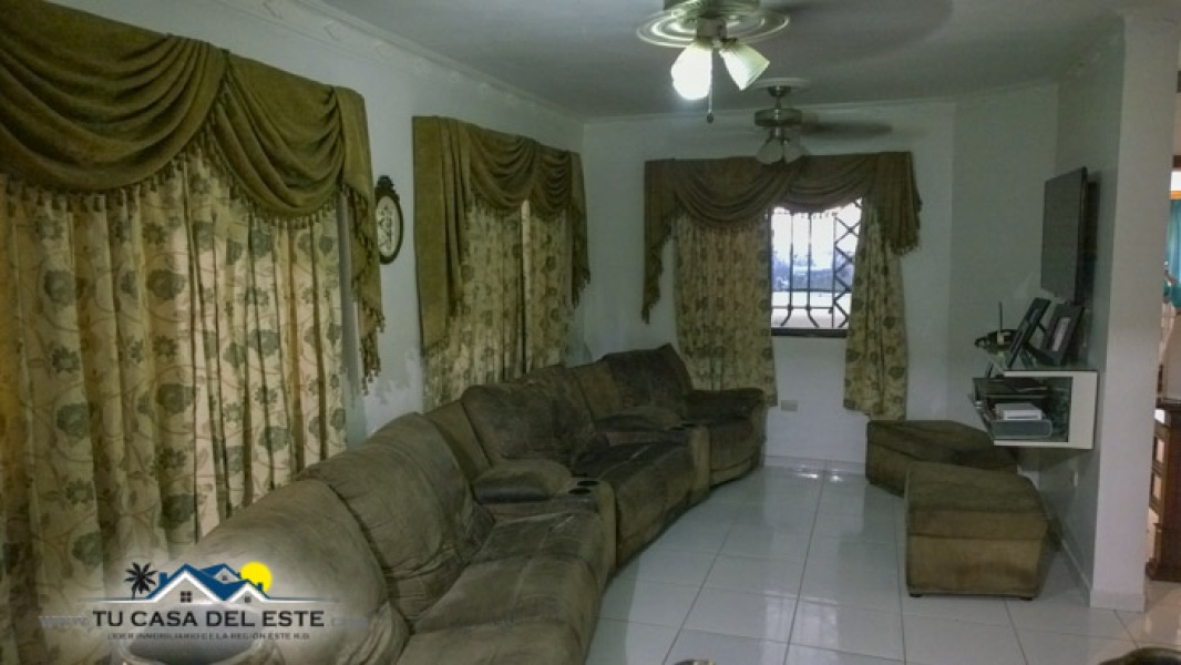En Venta Hermosa Casa en Residencial Cerrado en Sector Hazim de San Pedro