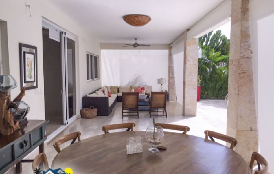 (En Venta) Hermosa Villa en la Primera etapa de Metro Country Club.