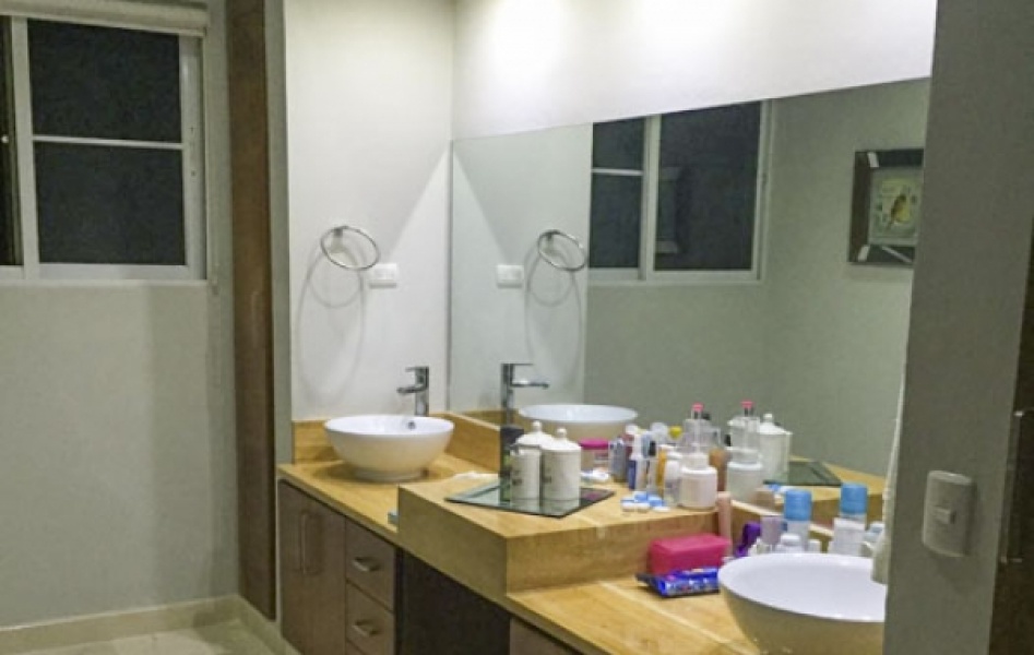 (En Venta) Hermosa Villa en la Primera etapa de Metro Country Club.