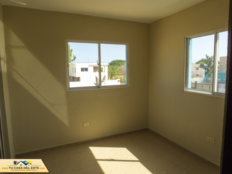 Espectacular Casa en Venta en Urbanización Las Orquideas, La Romana