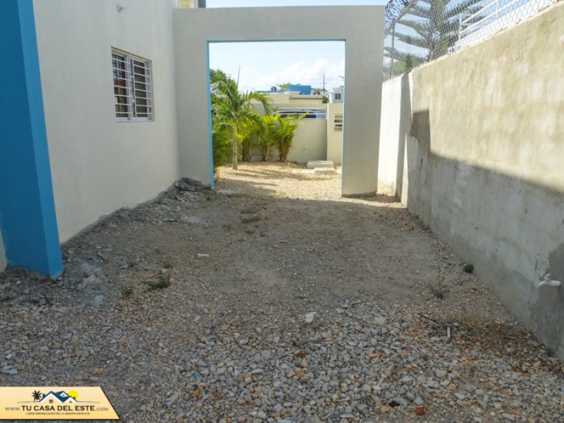 Espectacular Casa en Venta en Urbanización Las Orquideas, La Romana