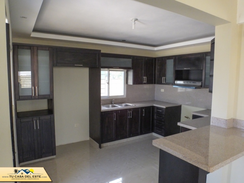 Espectacular Casa en Venta en Urbanización Las Orquideas, La Romana