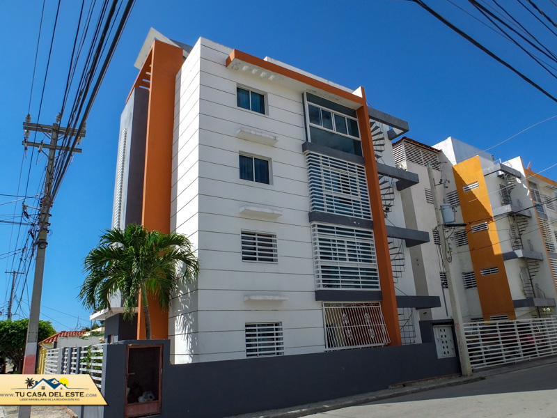 Amplio apartamento de 3 habitaciones en Venta en el Sector Hazim