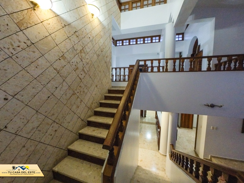 Hermosa casa en exclusiva zona en San Pedro de Macorís