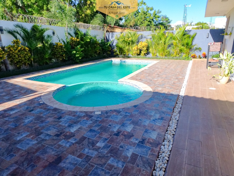 Villa Privada en Juan Dolio
