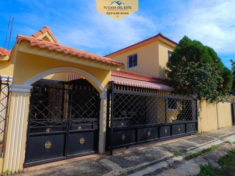 Amplia residencia en VENTA en el Residencial Villa España