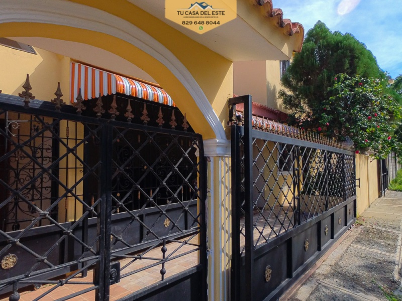 Amplia residencia en VENTA en el Residencial Villa España