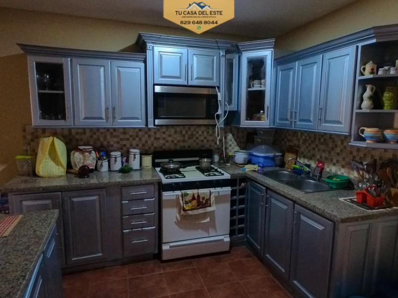 Amplia residencia en VENTA en el Residencial Villa España