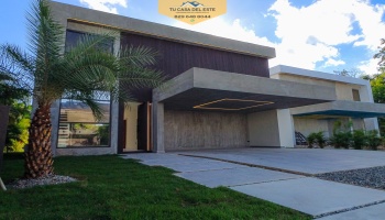 En Venta Espectacular Villa en Playa Nueva Romana En Venta Espectacular Villa en Playa Nueva Romana