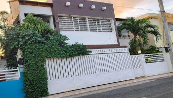 En VENTA Casa de 2 Niveles en Las Cañas, La Romana En VENTA Casa de 2 Niveles en Las Cañas, La Romana