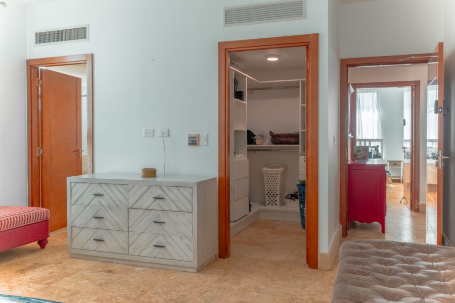 Apartamento Amueblado en Primera Linea de Playa en Playa Nueva Romana