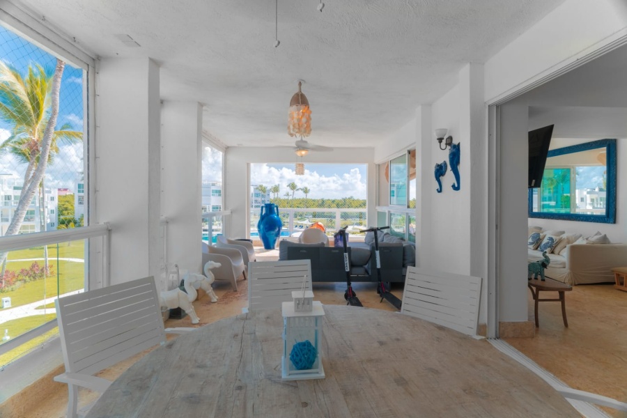 Apartamento Amueblado en Primera Linea de Playa en Playa Nueva Romana