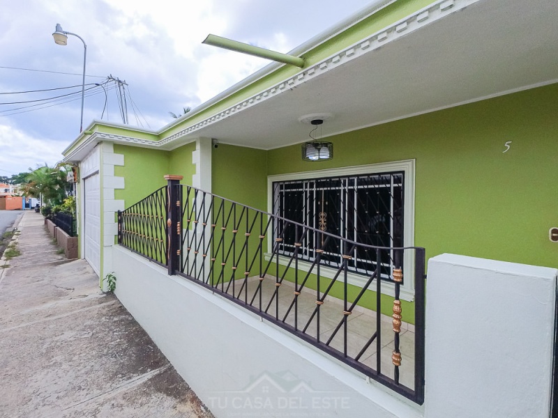 Amplia y Acogedora Casa en Venta en Barrio Los Maestros SPM
