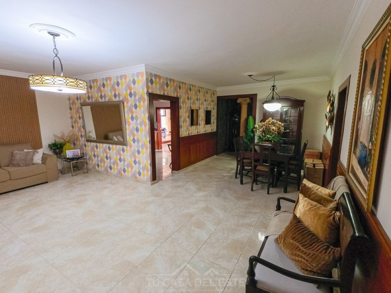 Amplia y Acogedora Casa en Venta en Barrio Los Maestros SPM