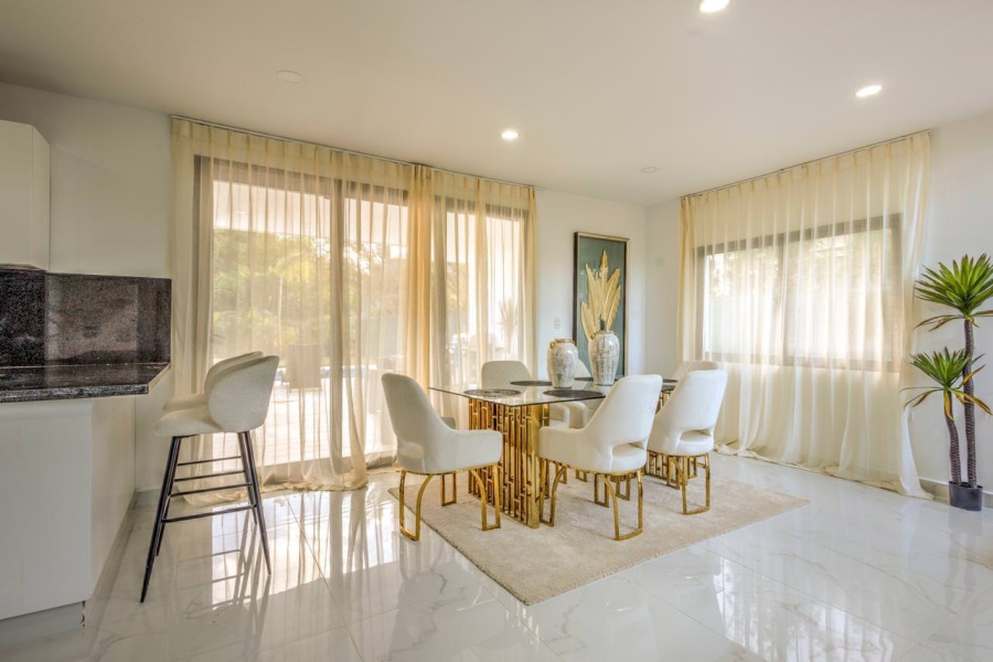 Hermosa Residencia en Playa Nueva Romana tipo Townhouse