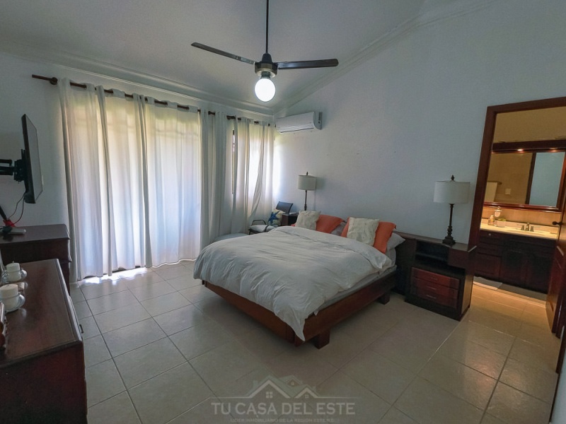 En venta Villa en Guavaberry Golf Juan Dolio