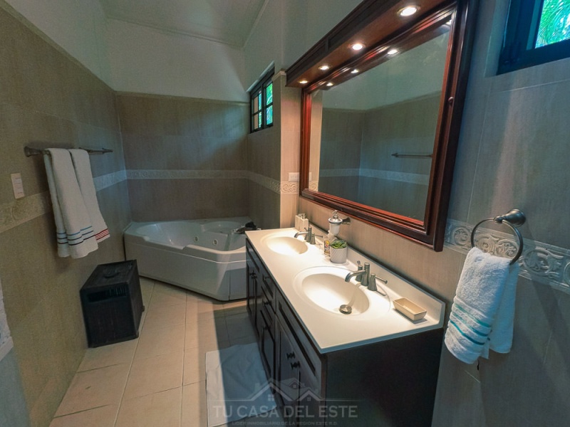 En venta Villa en Guavaberry Golf Juan Dolio