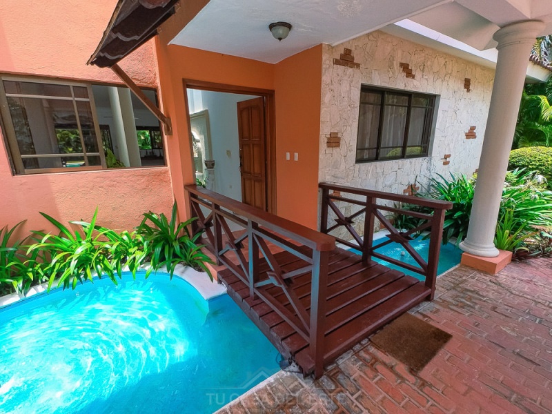 En venta Villa en Guavaberry Golf Juan Dolio