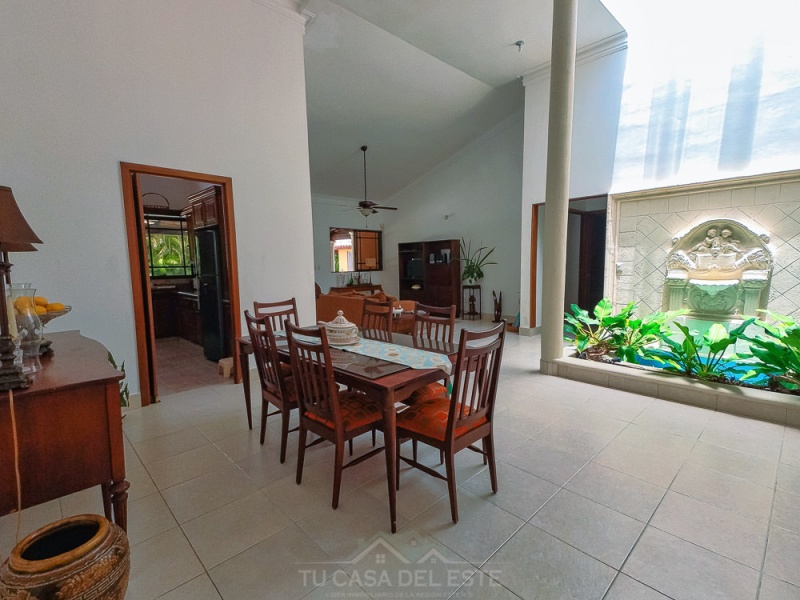 En venta Villa en Guavaberry Golf Juan Dolio