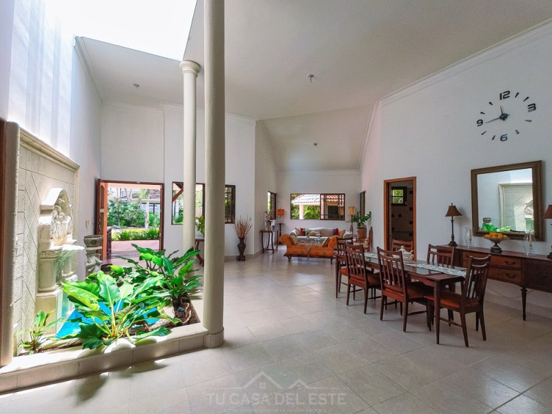 En venta Villa en Guavaberry Golf Juan Dolio