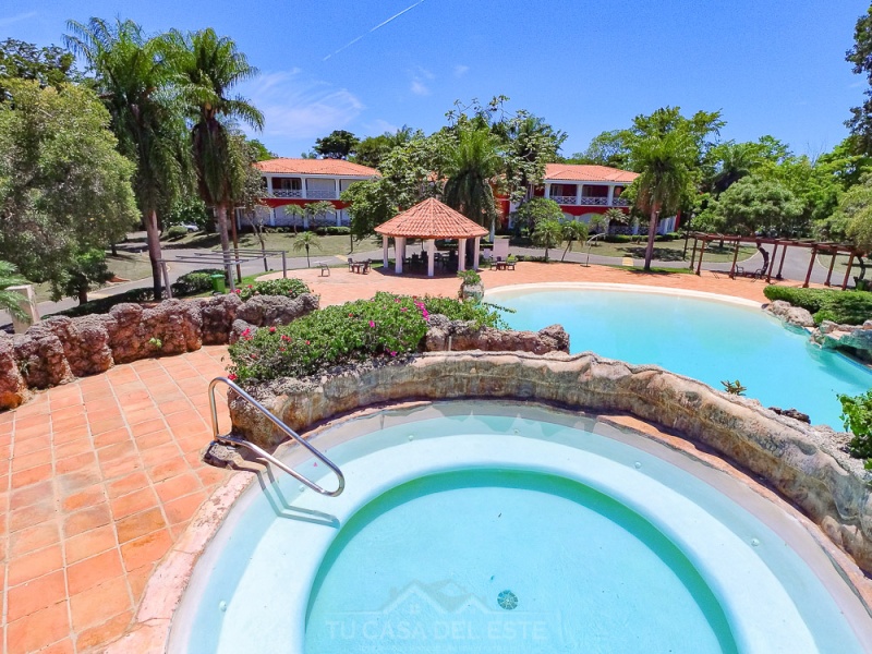 Apartamento de 3 Habitaciones en Brisas de Guavaberry Golf Juan Dolio