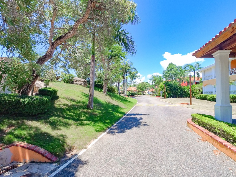 Apartamento de 3 Habitaciones en Brisas de Guavaberry Golf Juan Dolio