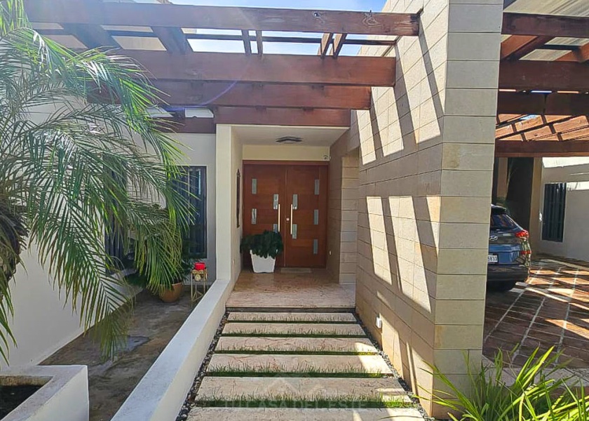 Hermosa Casa de 1 Nivel en Venta en Buena Vista Norte La Romana