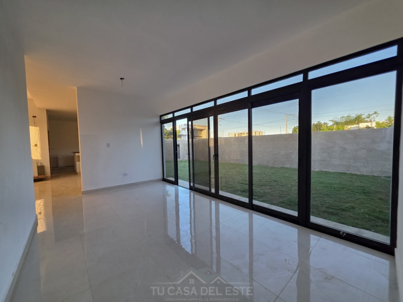 Casa de 3 habitaciones y Buen Patio en Naime 3