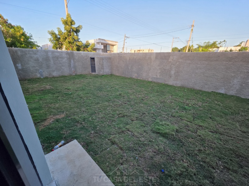 Casa de 3 habitaciones y Buen Patio en Naime 3