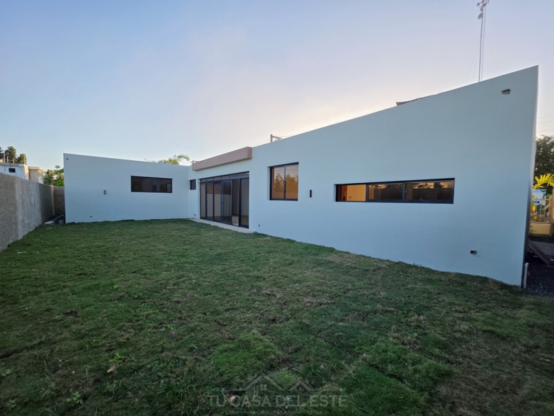 Casa de 3 habitaciones y Buen Patio en Naime 3