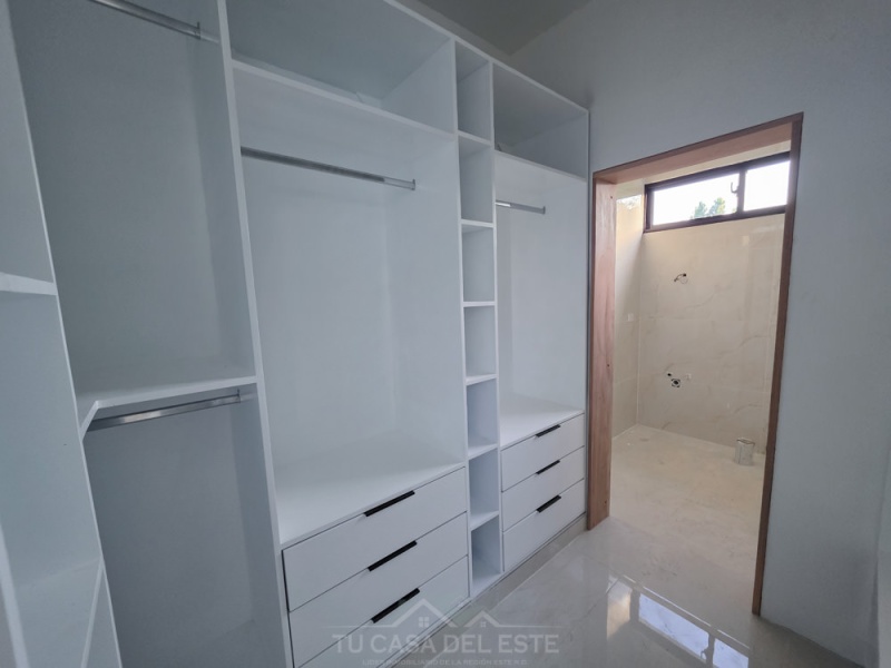 Casa de 3 habitaciones y Buen Patio en Naime 3