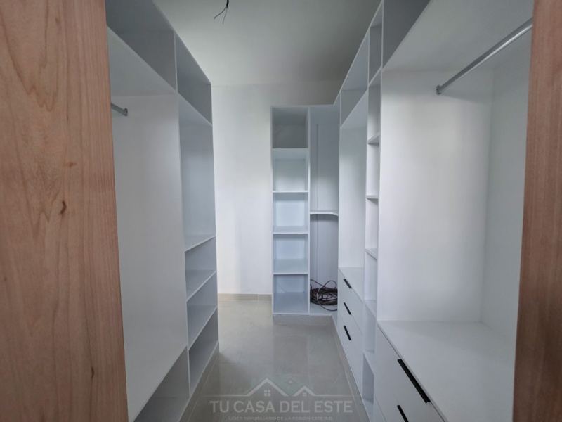 Casa de 3 habitaciones y Buen Patio en Naime 3