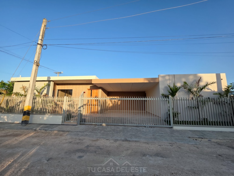 Casa de 3 habitaciones y Buen Patio en Naime 3