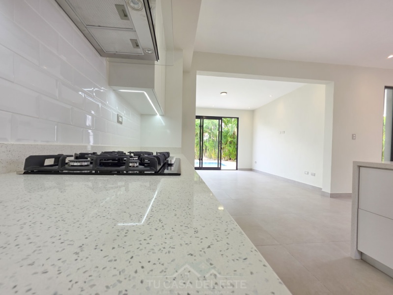 Moderna Villa en Venta en Metro Country Club,Juan Dolio,3 Rooms,3 Bathrooms,Villa,1