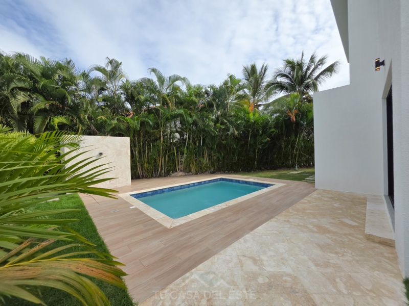 Moderna Villa en Venta en Metro Country Club,Juan Dolio,3 Rooms,3 Bathrooms,Villa,1