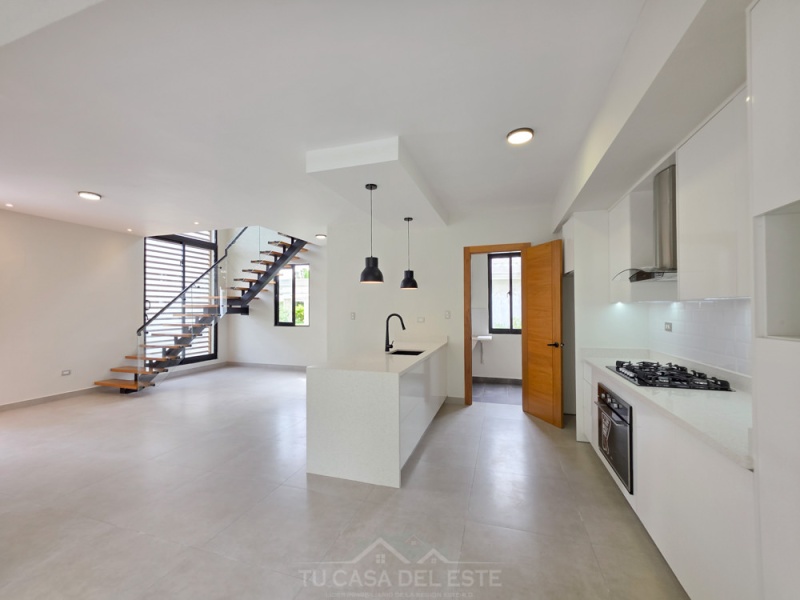 Moderna Villa en Venta en Metro Country Club,Juan Dolio,3 Rooms,3 Bathrooms,Villa,1