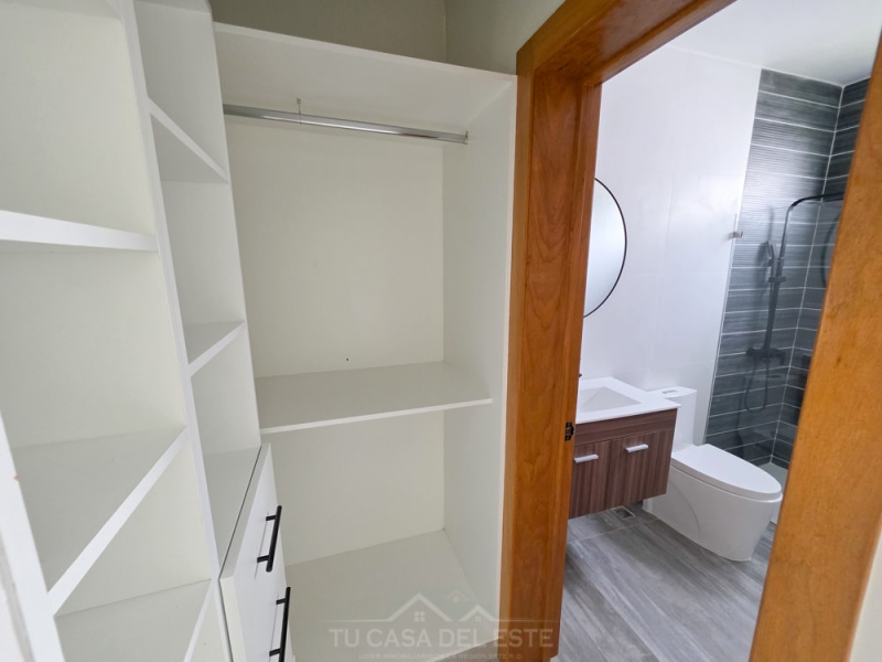 Moderna Villa en Venta en Metro Country Club,Juan Dolio,3 Rooms,3 Bathrooms,Villa,1