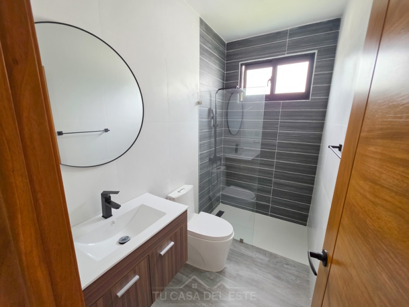 Moderna Villa en Venta en Metro Country Club,Juan Dolio,3 Rooms,3 Bathrooms,Villa,1