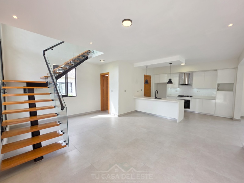 Moderna Villa en Venta en Metro Country Club,Juan Dolio,3 Rooms,3 Bathrooms,Villa,1