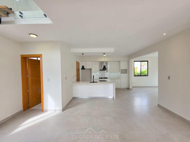 Moderna Villa en Venta en Metro Country Club,Juan Dolio,3 Rooms,3 Bathrooms,Villa,1