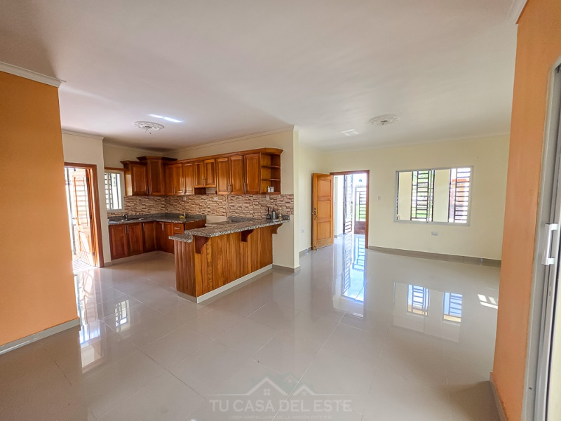 Casa con Amplios Espacios en Venta en Naime 3,San Pedro de Macorís,3 Rooms,2 Bathrooms