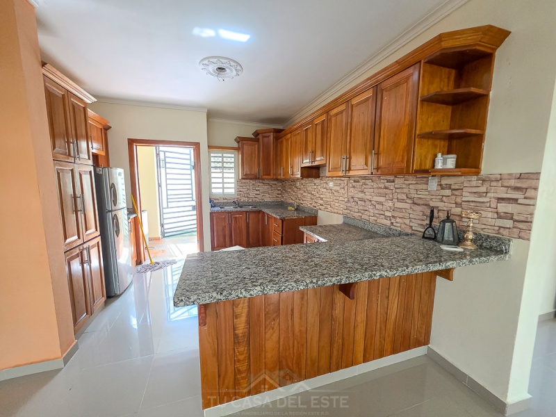 Casa con Amplios Espacios en Venta en Naime 3,San Pedro de Macorís,3 Rooms,2 Bathrooms