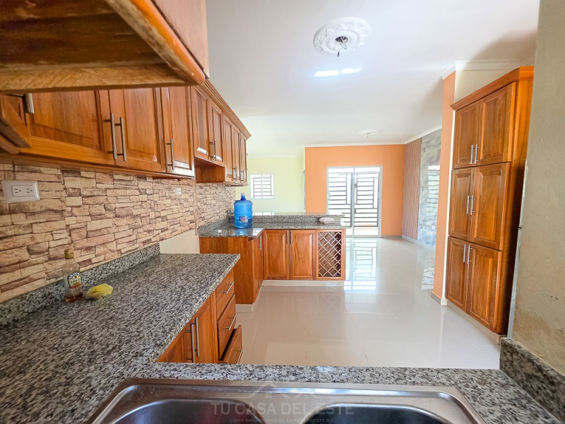 Casa con Amplios Espacios en Venta en Naime 3,San Pedro de Macorís,3 Rooms,2 Bathrooms