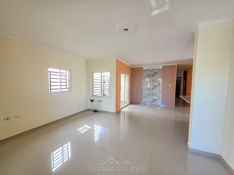 Casa con Amplios Espacios en Venta en Naime 3,San Pedro de Macorís,3 Rooms,2 Bathrooms