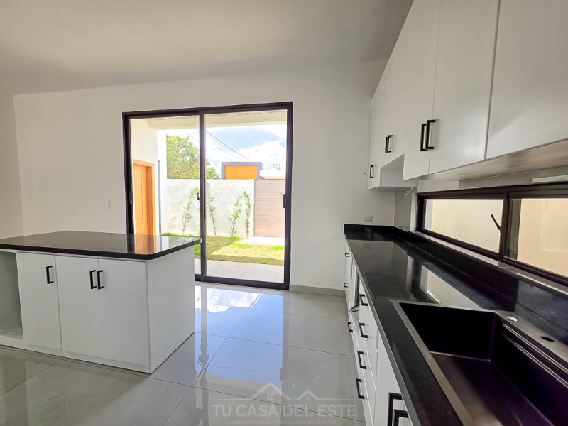 Moderna y Hermosa Casa en venta en Naime 3,San Pedro de Macorís,3 Rooms,2 Bathrooms