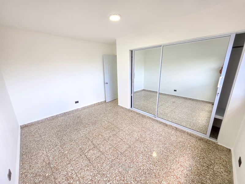 Apartamento en Zona Centrica de San Pedro en Venta ,2 Rooms,1 Bathroom