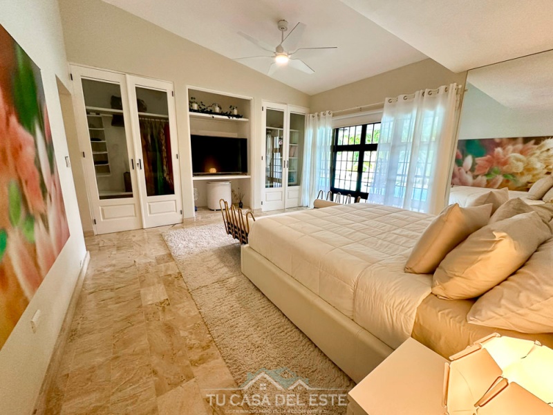 Espectacular Casa en Venta en Buena Vista Norte La Romana,La Romana,4 Rooms,4 Bathrooms
