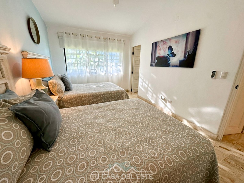 Espectacular Casa en Venta en Buena Vista Norte La Romana,La Romana,4 Rooms,4 Bathrooms