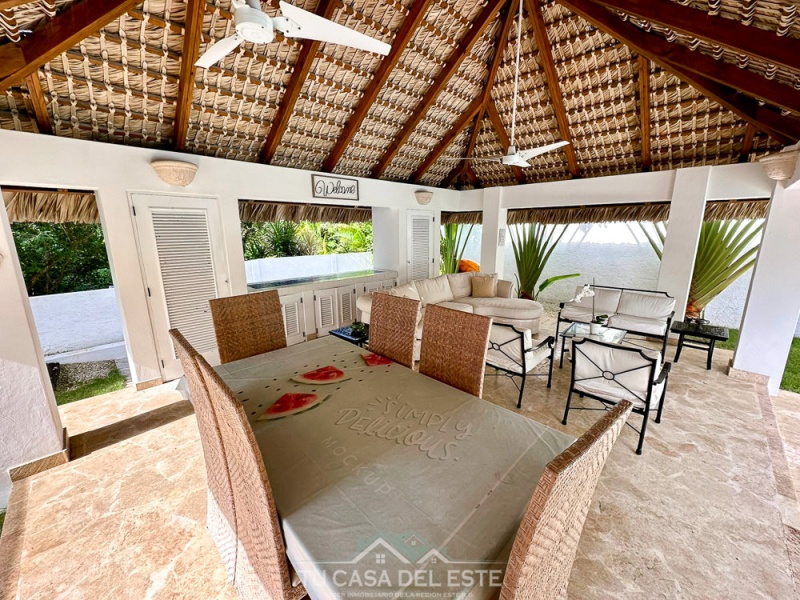 Espectacular Casa en Venta en Buena Vista Norte La Romana,La Romana,4 Rooms,4 Bathrooms