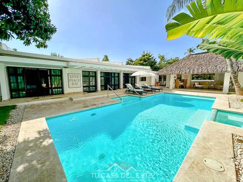 Espectacular Casa en Venta en Buena Vista Norte La Romana